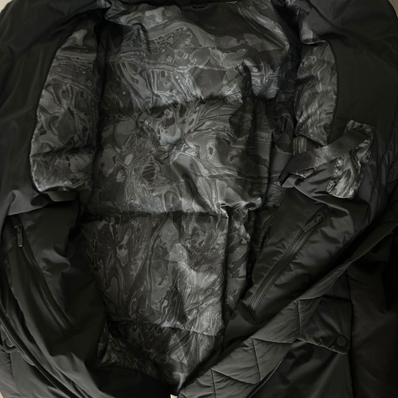 Lululemon Down Jacket Puffer Coat in Black 600 Fill Goose Down Size 12 - Picture 8 of 11